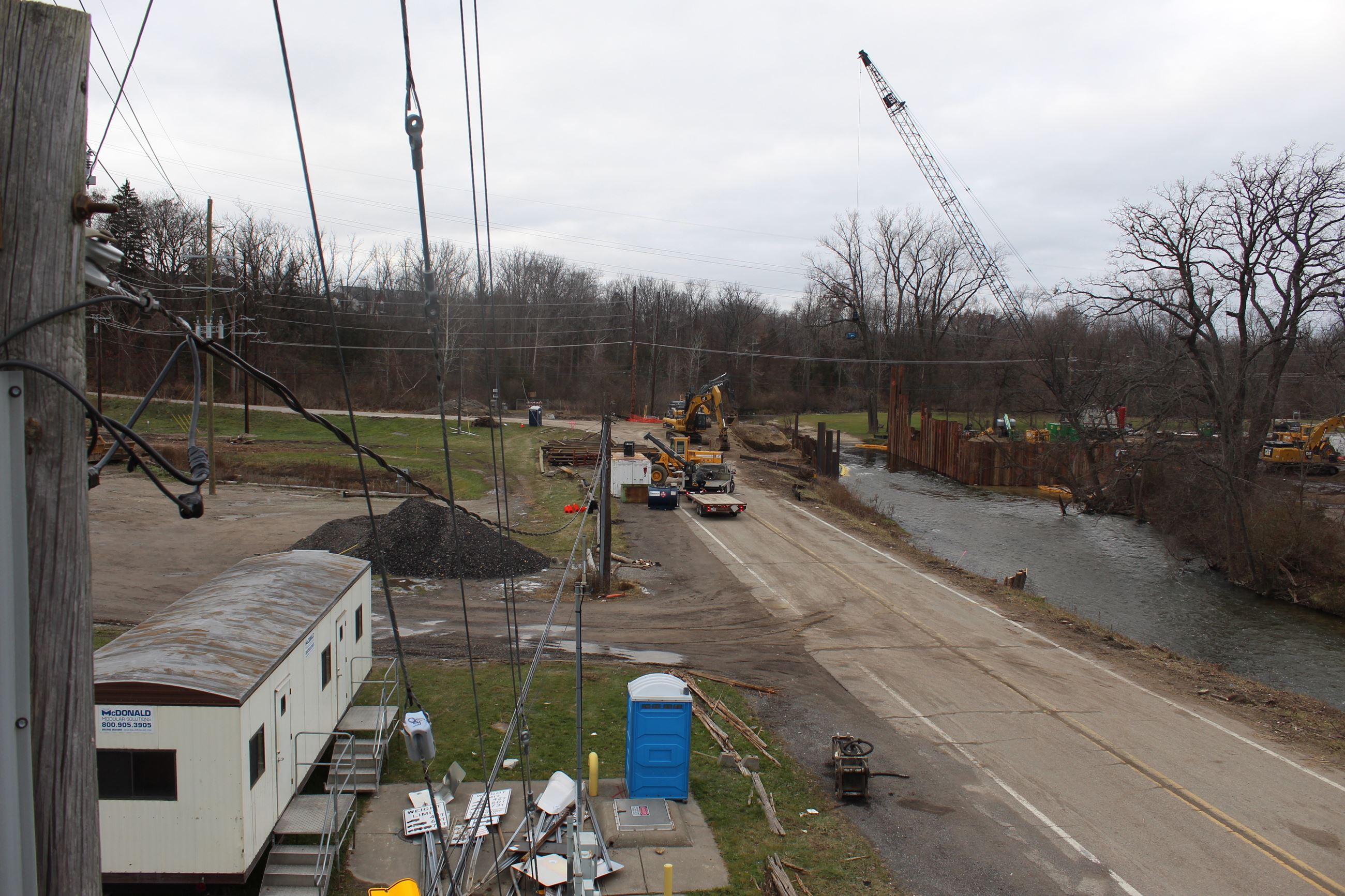 Avon Road bridge and Avon/Dequindre Road construction camera image (bridge under construction)