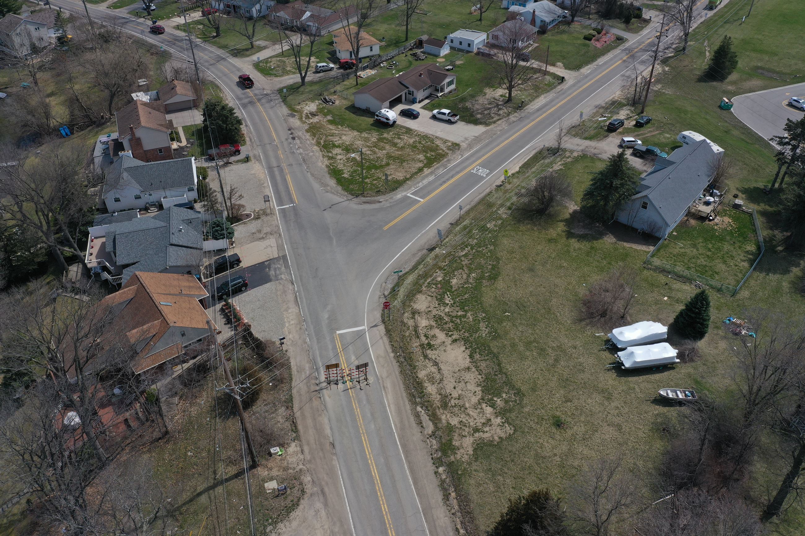 Elizabeth Lake Rd and Oxbow Lake Rd intersection prior to roundabout construction