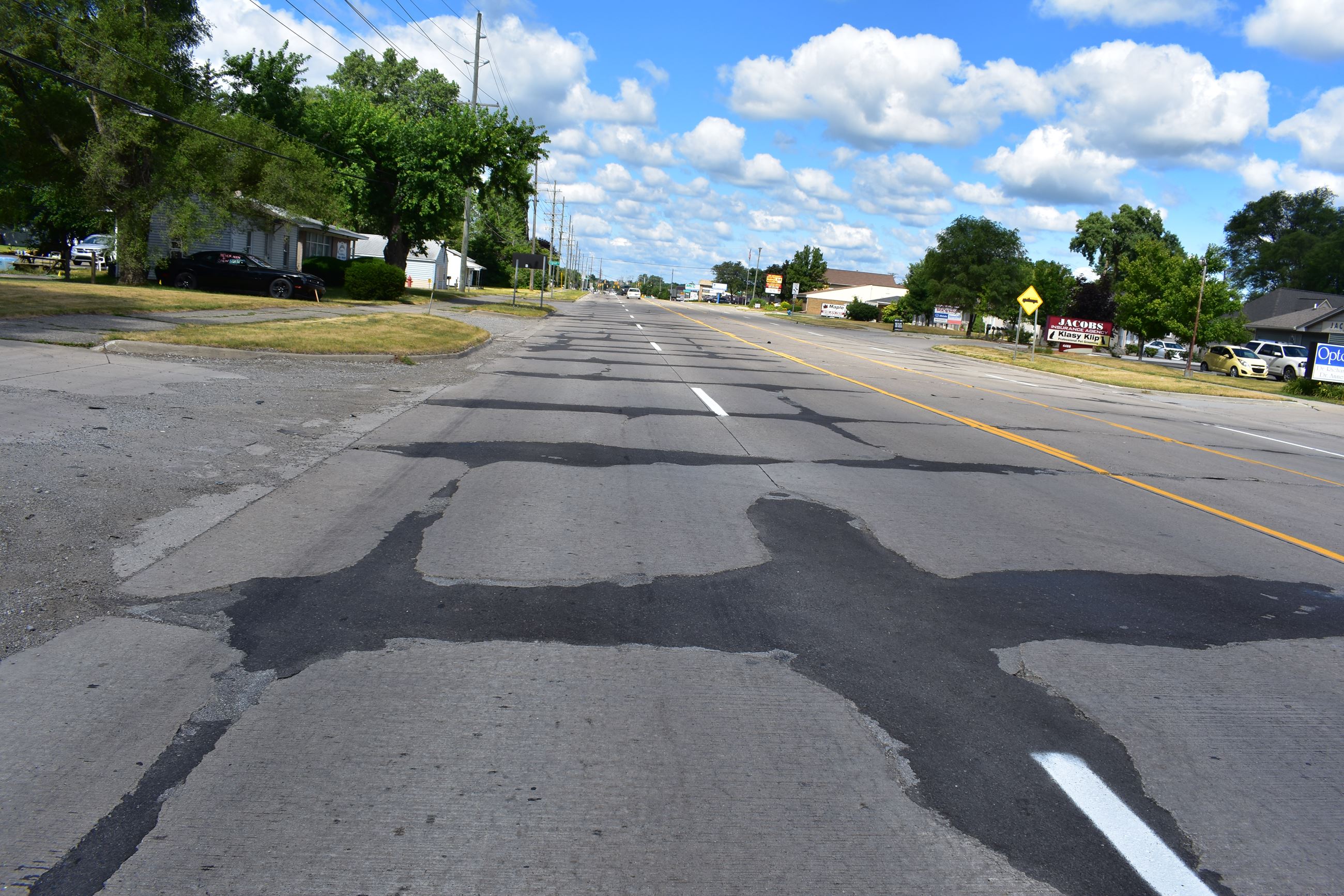 Walton Blvd at Frembes in Waterford Township prior to road construction