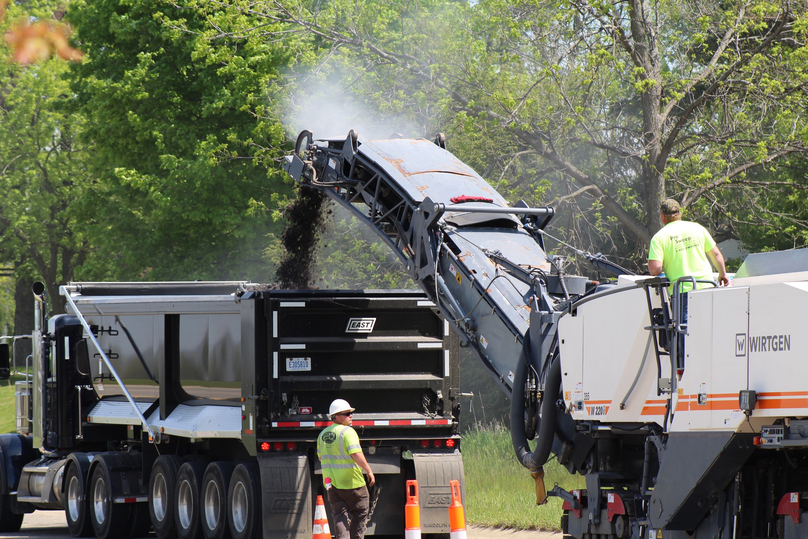 Milling (grinding off) the Road Surface of Sashabaw Rd. north of Seymour Lake Rd. in Brandon Township