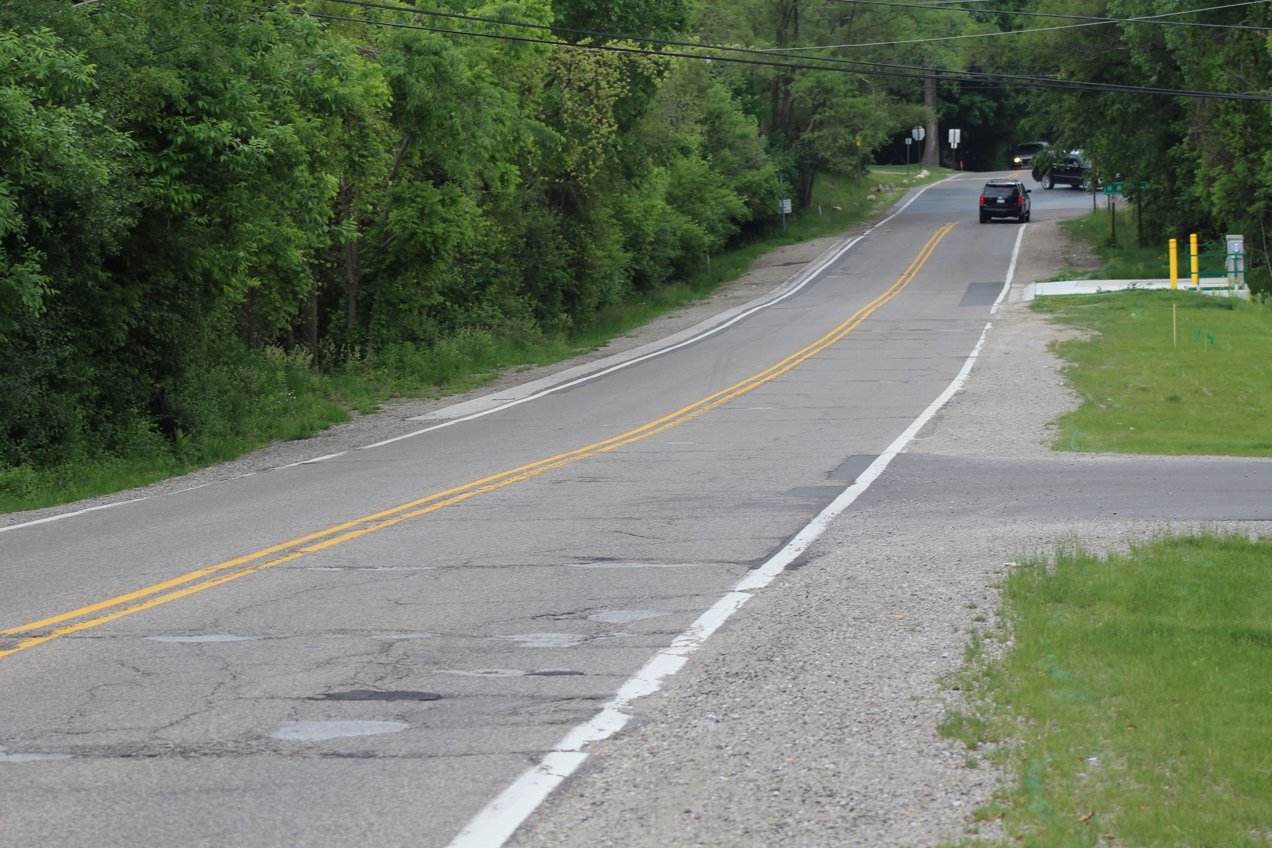 Cranbrook Road pre-construction closer to 14 Mile intersection (looking southbound)