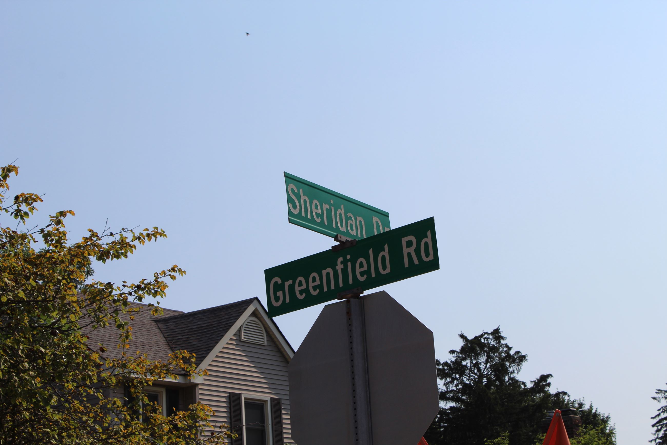 Sheridan Dr./Greenfield Rd. sign
