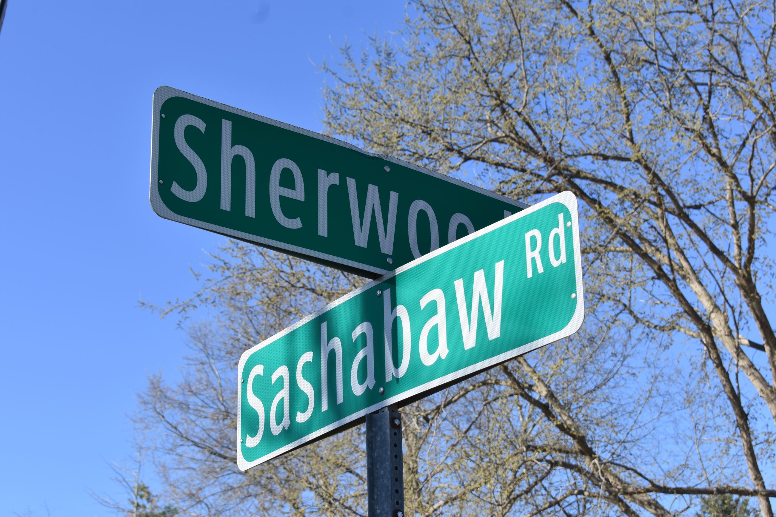 Sashabaw Road and Sherwood  Road Sign